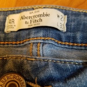 Abercrombie & Fitch Jeans - Abercrombie and Fitch Skinny Jeans 4R Abercrombie & Fitch Jeans - Abercrombie and Fitch Skinny Jeans 4R